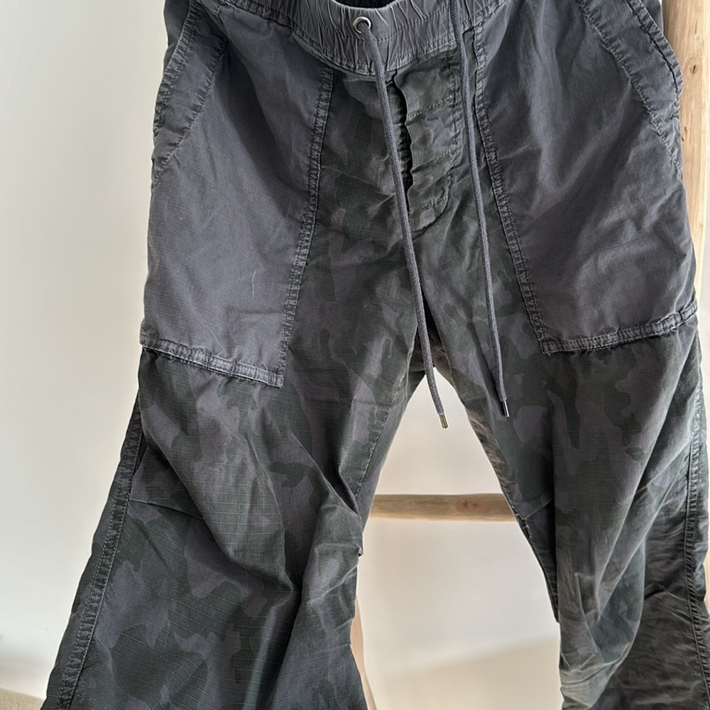 James Perse camo rip stop pants size S fits 31